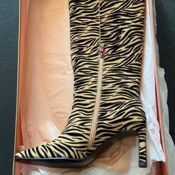 Bibi Lou Tall Pointed Animal Print Boots - NIB - Size 39/8 - Anthropologie - Picture 5 of 7